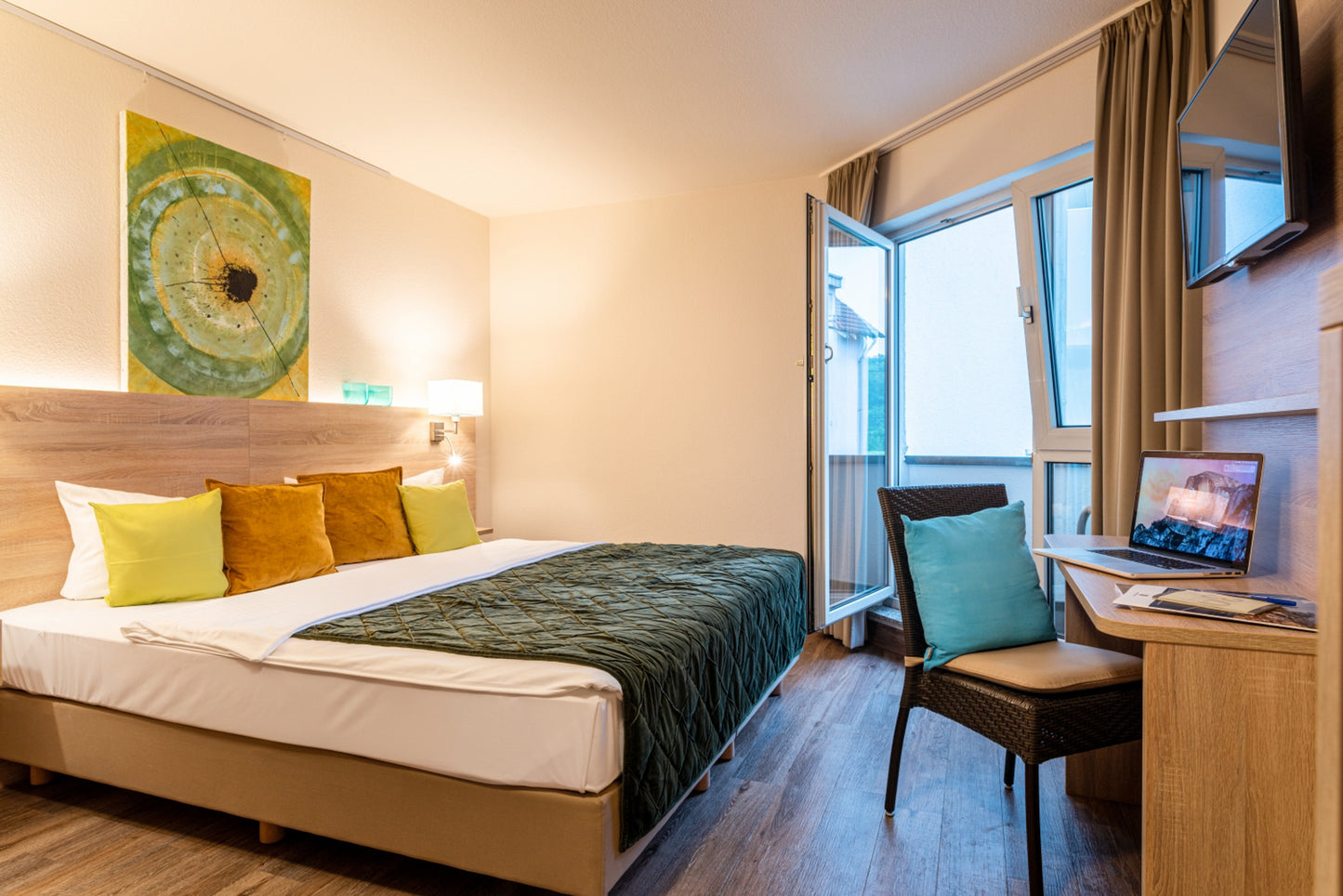 Content Weekend – Create. Connect. Chill.